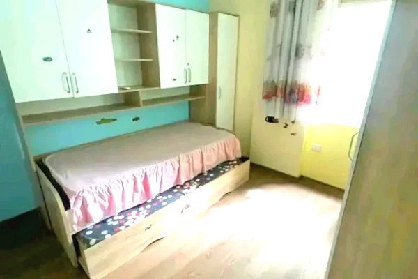 Shtepi me qera Apartament ne Tirane, 2+1, Mobilimi E mobiluar, Pagesa 38,000  Leke.