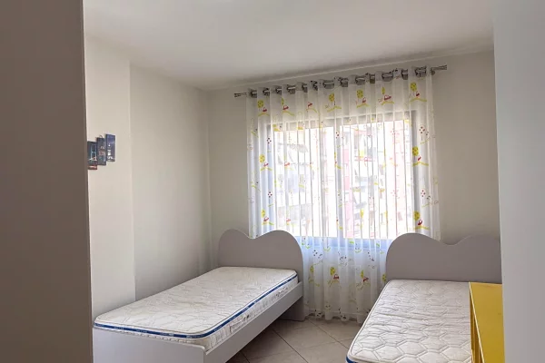 Shtepi me qera Apartament ne Tirane, 2+1, Mobilimi E mobiluar, Pagesa 55,000  Leke.
