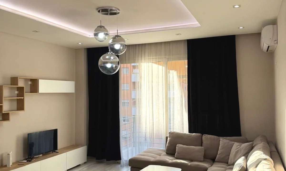 Shtepi me qera Apartament ne Tirane, 2+1, Mobilimi E mobiluar, Pagesa 50,000  Leke.