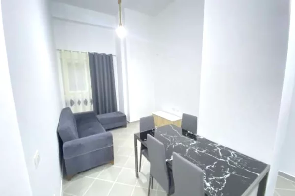 Shtepi me qera Apartament ne Tirane, 1+1, Mobilimi E mobiluar, Pagesa 350  Euro.
