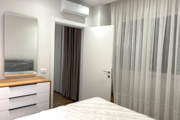 Shtepi me qera Apartament ne Tirane, 1+1, Mobilimi E mobiluar, Pagesa 60,000  Leke.