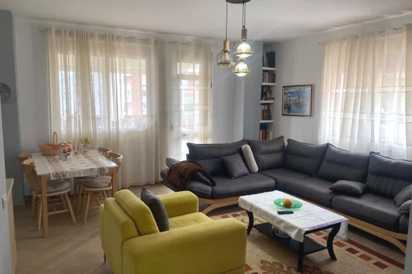 Shtepi ne shitje 2+1 ne Tirane - 210,000 Euro