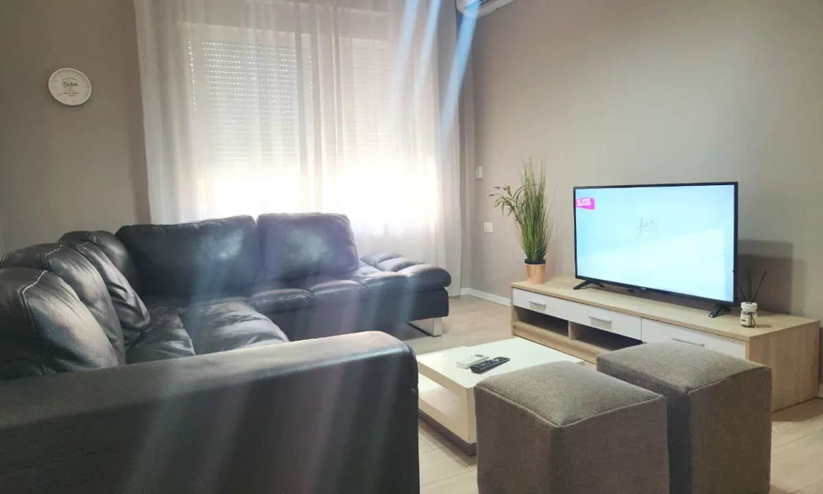 Shtepi me qera Apartament ne Tirane, 1+1, Mobilimi E mobiluar, Pagesa 65,000  Leke.