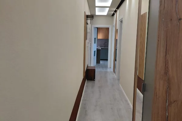 Shtepi me qera Apartament ne Tirane, 2+1, Mobilimi E mobiluar, Pagesa 750  Euro.