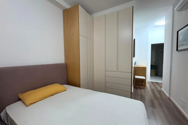 Shtepi ne shitje Apartament ne Tirane, 2+1, Mobilimi E mobiluar, Pagesa 380,000  Euro.