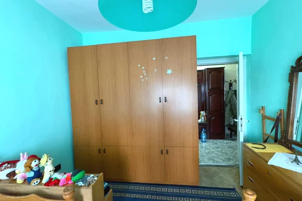 Shtepi me qera Apartament ne Tirane, 2+1, Mobilimi E mobiluar, Pagesa 600  Euro.