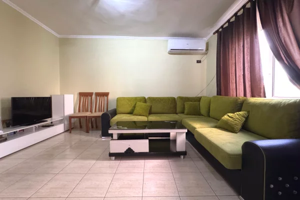 Shtepi me qera 1+1 ne Tirane - 50,000 Leke