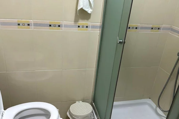 Shtepi me qera Apartament ne Tirane, 2+1, Mobilimi E mobiluar, Pagesa 63,000  Leke.