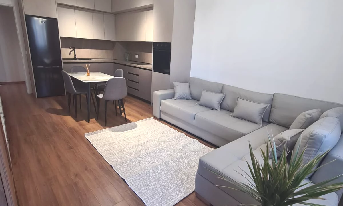 Shtepi me qera Apartament ne Tirane, 1+1, Mobilimi E mobiluar, Pagesa 70,000  Leke.