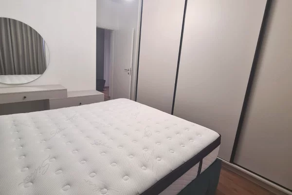 Shtepi me qera Apartament ne Tirane, 1+1, Mobilimi E mobiluar, Pagesa 70,000  Leke.
