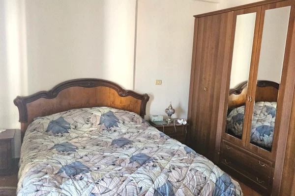 Shtepi me qera Apartament ne Tirane, 2+1, Mobilimi E mobiluar, Pagesa 65,000  Leke.