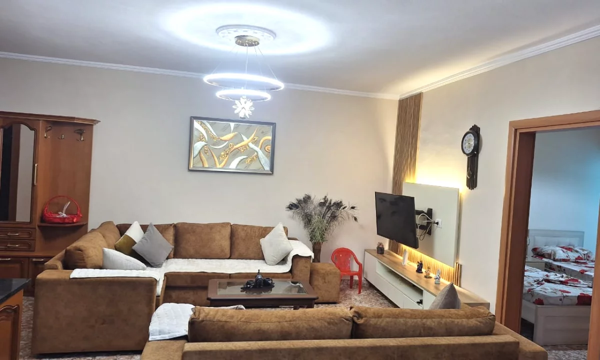 Shtepi me qera Apartament ne Tirane, 2+1, Mobilimi E mobiluar, Pagesa 60,000  Leke.