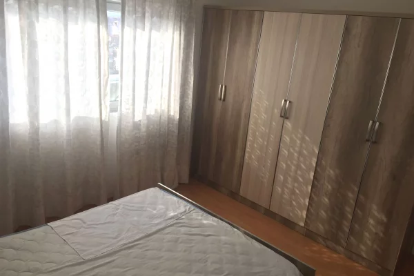 Shtepi me qera Apartament ne Tirane, 2+1, Mobilimi E mobiluar, Pagesa 850  Euro.