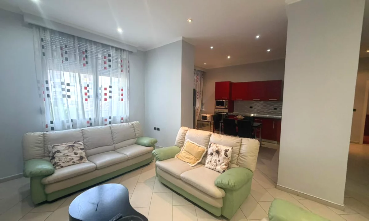 Shtepi ne shitje Apartament ne Tirane, 2+1, Mobilimi E mobiluar, Pagesa 250,000  Euro.