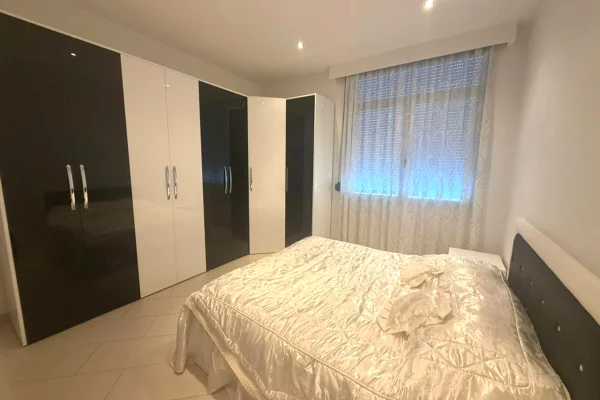 Shtepi ne shitje Apartament ne Tirane, 2+1, Mobilimi E mobiluar, Pagesa 250,000  Euro.