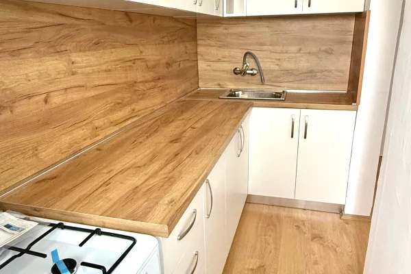 Shtepi me qera Apartament ne Tirane, 1+1, Mobilimi E mobiluar, Pagesa 50,000  Leke.