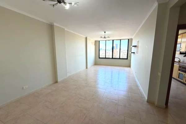 Shtepi me qera Apartament ne Tirane, 3+1, Mobilimi Pjeserisht e mobiluar, Pagesa 80,000  Leke.