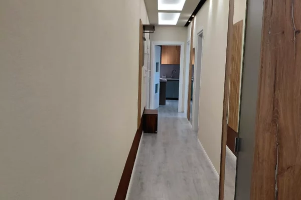 Appartamento in affitto a Tirana 2+1, Arredato