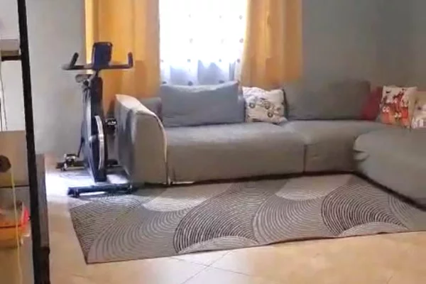 Shtepi me qera Apartament ne Tirane, 2+1, Mobilimi E mobiluar, Pagesa 60,000  Leke.