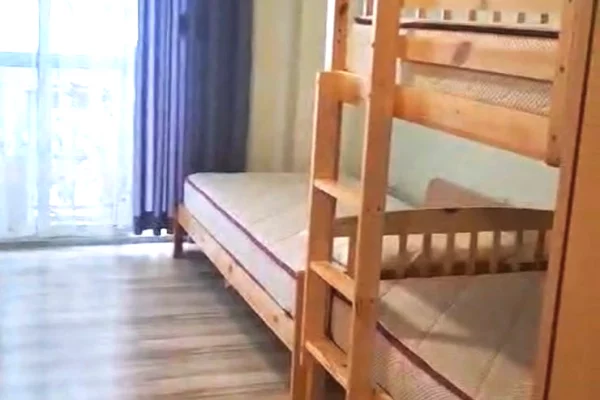 Shtepi me qera Apartament ne Tirane, 2+1, Mobilimi E mobiluar, Pagesa 60,000  Leke.