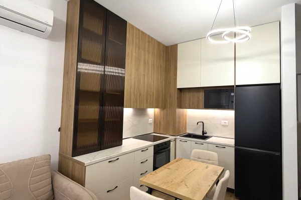 Shtepi me qera Apartament ne Tirane, 1+1, Mobilimi E mobiluar, Pagesa 45,000  Leke.