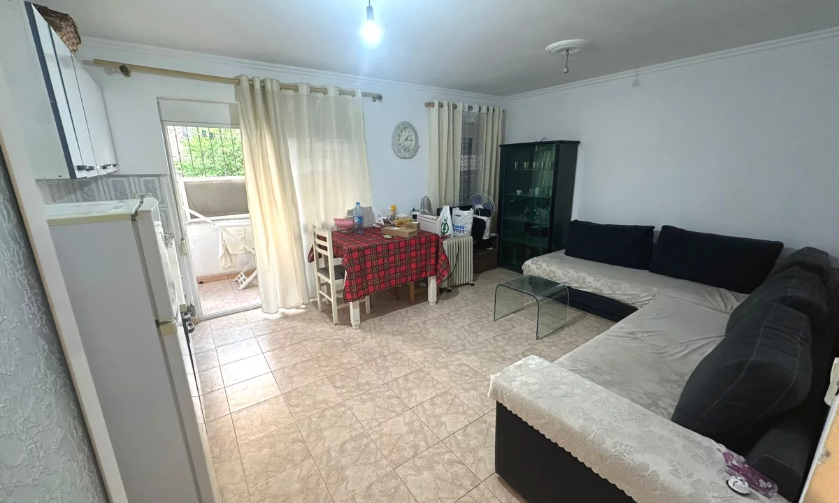 Shtepi me qera Apartament ne Tirane, 1+1, Mobilimi E mobiluar, Pagesa 40,000  Leke.