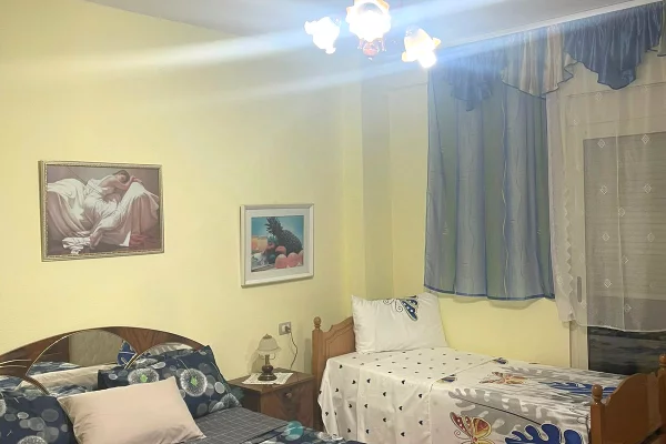 Shtepi me qera Apartament ne Tirane, 1+1, Mobilimi E mobiluar, Pagesa 50,000  Leke.