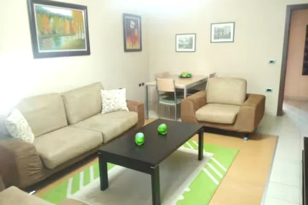 Shtepi me qera 2+1 ne Tirane - 450 Euro