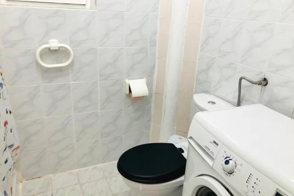 Shtepi me qera Apartament ne Tirane, 1+1, Mobilimi E mobiluar, Pagesa 55,000  Leke.