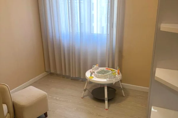 Shtepi me qera Apartament ne Tirane, 2+1, Mobilimi E mobiluar, Pagesa 700  Euro.