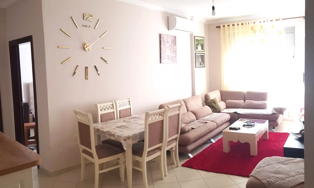 Shtepi me qera Apartament ne Tirane, 2+1, Mobilimi E mobiluar, Pagesa 45,000  Leke.