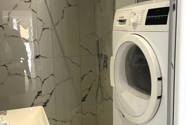 Shtepi me qera Apartament ne Tirane, 1+1, Mobilimi E mobiluar, Pagesa 50,000  Leke.