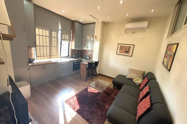 Shtepi me qera 1+1 ne Tirane - 600 Euro