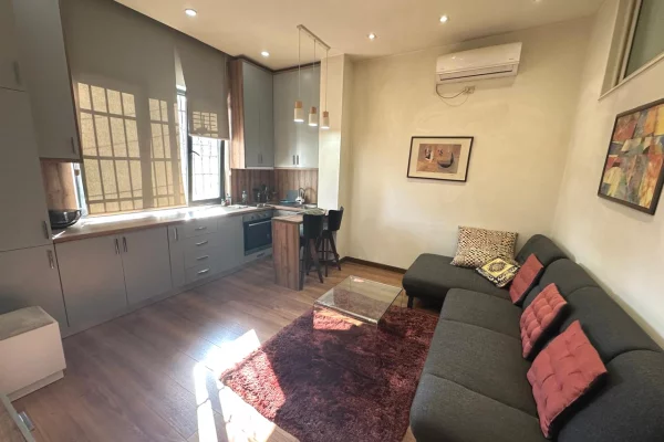 Shtepi me qera Apartament ne Tirane, 1+1, Mobilimi E mobiluar, Pagesa 600  Euro.