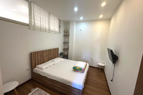 Shtepi me qera Apartament ne Tirane, 1+1, Mobilimi E mobiluar, Pagesa 600  Euro.