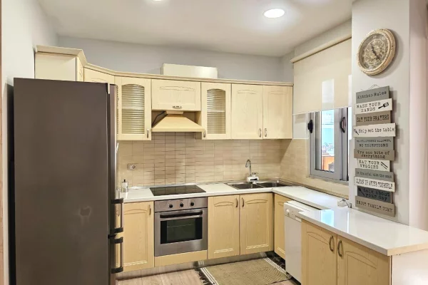 Shtepi me qera Apartament ne Tirane, 2+1, Mobilimi E mobiluar, Pagesa 800  Euro.