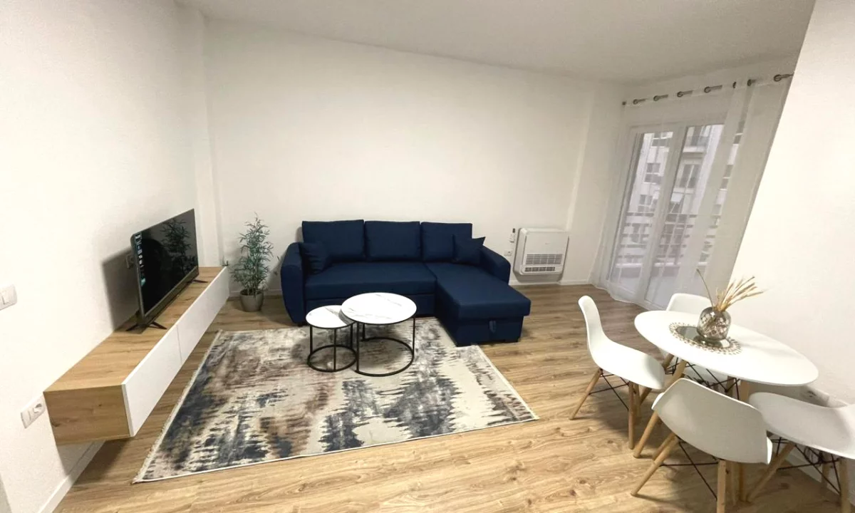 Shtepi me qera Apartament ne Tirane, 1+1, Mobilimi E mobiluar, Pagesa 57,000  Leke.