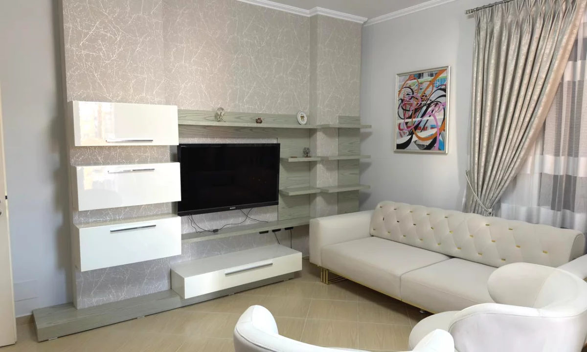 Shtepi me qera Apartament ne Tirane, 1+1, Mobilimi E mobiluar, Pagesa 650  Euro.