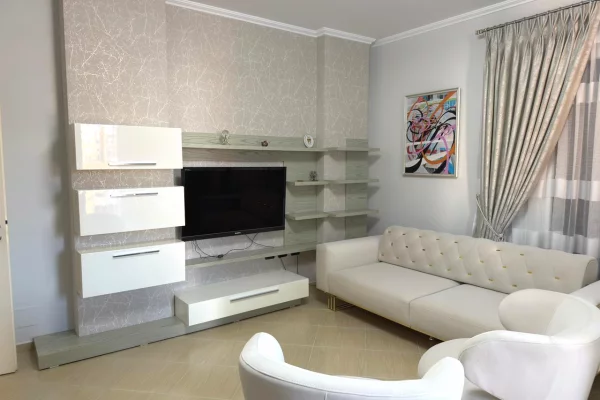 Shtepi me qera 1+1 ne Tirane - 650 Euro