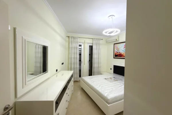 Shtepi me qera Apartament ne Tirane, 1+1, Mobilimi E mobiluar, Pagesa 650  Euro.