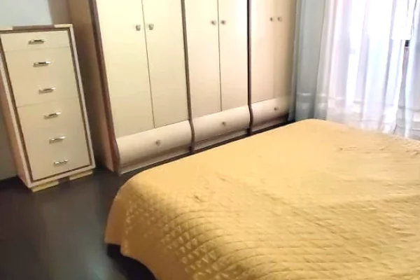 Shtepi me qera Apartament ne Tirane, 2+1, Mobilimi E mobiluar, Pagesa 60,000  Leke.