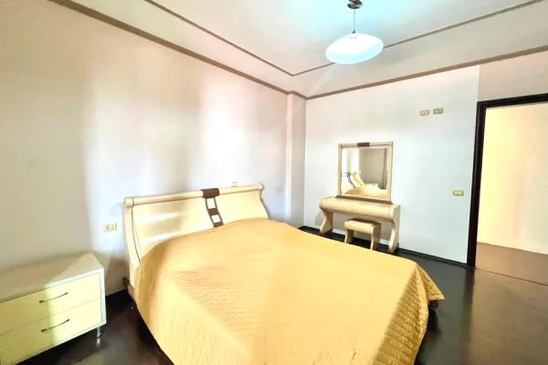 Shtepi me qera Apartament ne Tirane, 2+1, Mobilimi E mobiluar, Pagesa 60,000  Leke.