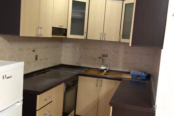 Shtepi me qera Apartament ne Tirane, 1+1, Mobilimi E mobiluar, Pagesa 45,000  Leke.