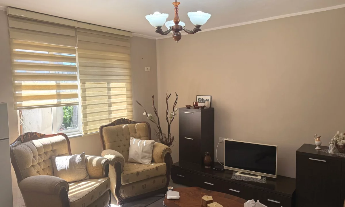 Shtepi me qera Apartament ne Tirane, 1+1, Mobilimi E mobiluar, Pagesa 40,000  Leke.