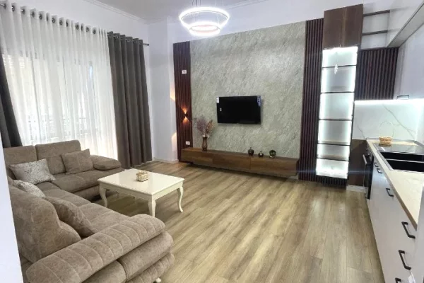 Shtepi me qera 2+1 ne Tirane - 500 Euro