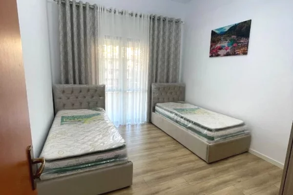 Shtepi me qera Apartament ne Tirane, 2+1, Mobilimi E mobiluar, Pagesa 500  Euro.