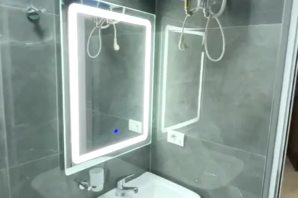 Shtepi me qera Vila Luksoze ne Tirane, 1+1, Mobilimi E mobiluar, Pagesa 500  Euro.