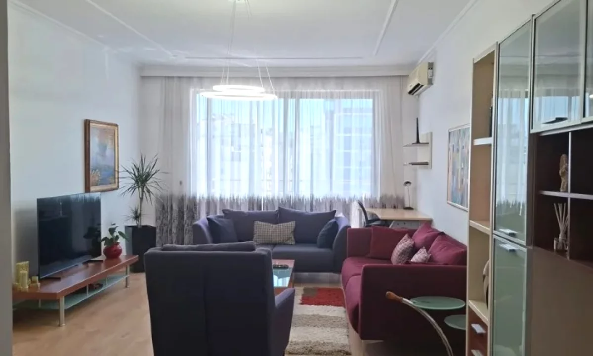 Shtepi me qera Apartament ne Tirane, 2+1, Mobilimi E mobiluar, Pagesa 1,000  Euro.