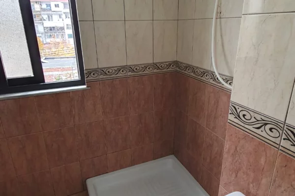 Shtepi me qera Apartament ne Tirane, 1+1, Mobilimi E mobiluar, Pagesa 60,000  Leke.