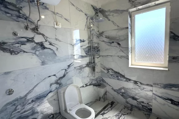Shtepi me qera Apartament ne Tirane, 1+1, Mobilimi E mobiluar, Pagesa 50,000  Leke.